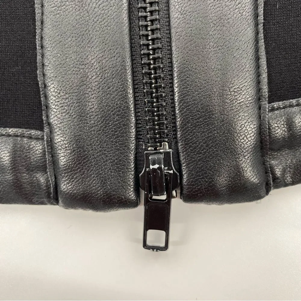 Black Jacket - Picture 6 of 9